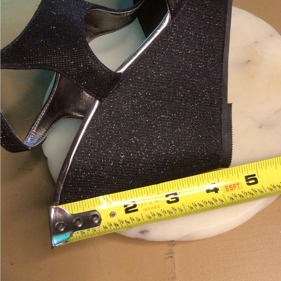 BETSYVILLE SHINE/BLACK WEDGES - Picture 4 of 6